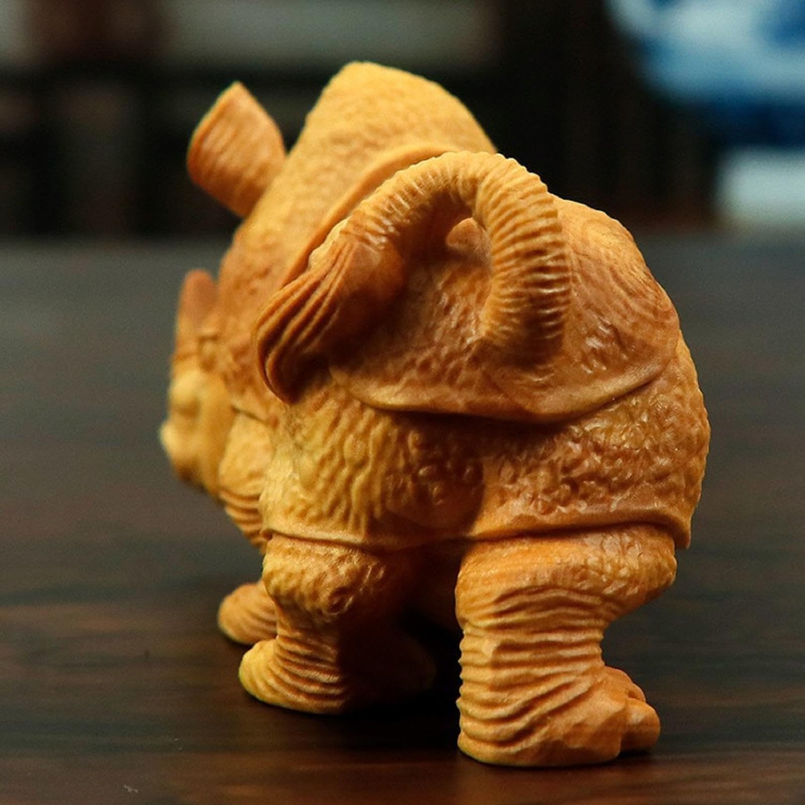 Amazon.co.jp: 木製の彫像サイの動物彫刻木彫りの装飾ツゲの木の